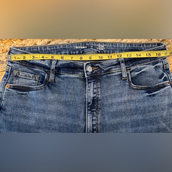 Old Navy Higher High-Rise Flare Jeans stretch Smooth Pockets Women's Size 14 - Picture 6 of 7